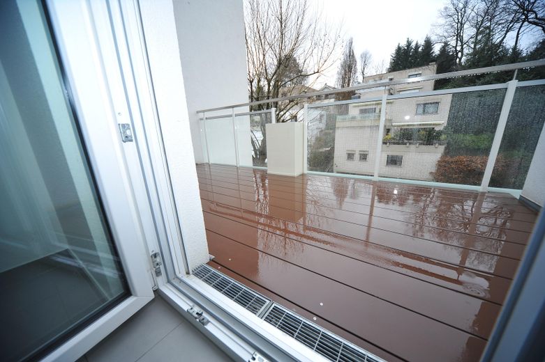 Exklusive 4-Zimmer +Energie Wohnung mit Fußbodenheiz/-kühlung und sehr geringen Energiekosten – Balkon Elternschlafzimmer