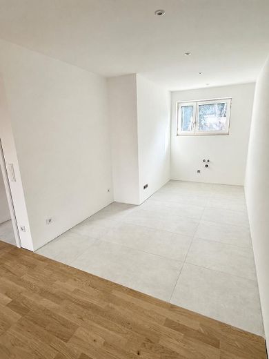 Aktionspreis! 99 % bezugsbereit – Mittelhaus in Teugn  - 100.000 € KfW-Förderung – Küche