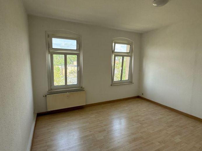 Sehr schöne und sanierte 2-Raum-Wohnung in Greiz in der Nähe vom Edeka Center und Aldi – Foto 1