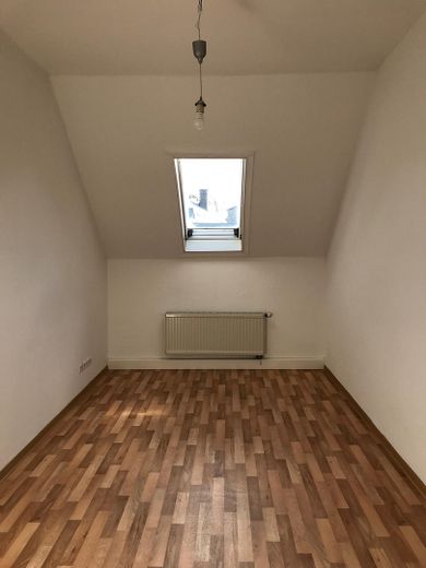 UNI Yakını Chemnitz Bernsdorf’ta YENİ 6 Odalı Daire – Zimmer 3