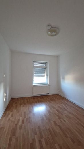 Wie ein eigenes Haus: 162,5 m² | 6 Zimmer | 600 m² Garten im Sondereigentum | 32 m² Dachterrasse – Arbeiten / Schlafen OG
