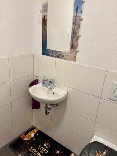 Vivere dove gli altri vanno in vacanza - moderna casa a schiera con una splendida vista sul lago sulla Höri – Gäste-WC