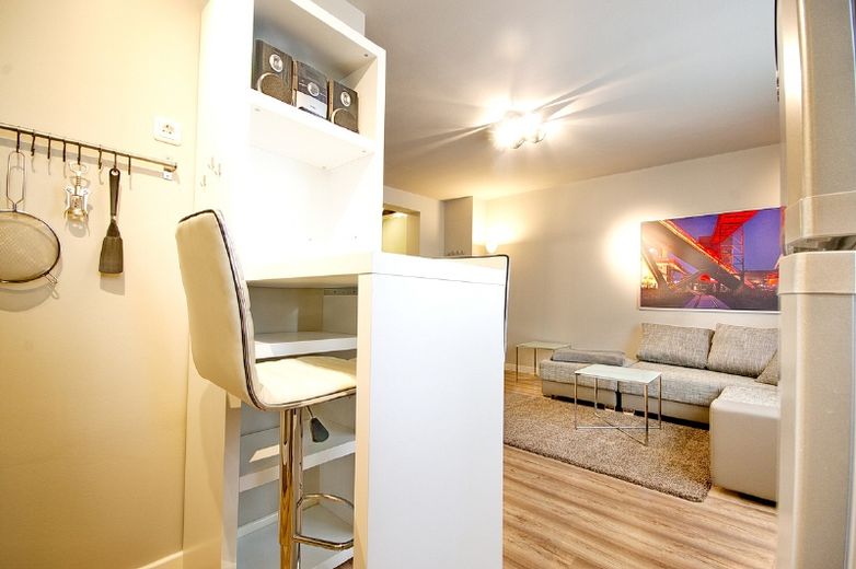 Apartamento moderno y decorado con buen gusto, con VDSL, en una zona tranquila del centro sur de Essen. – ee2d0c545c1fa445af308a8cab6e31f7ffea189f.jpg