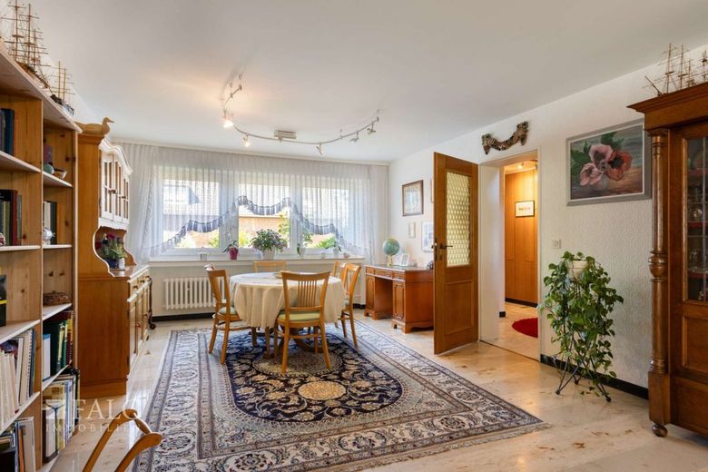 Großer Familientraum mit 952m² Grundstück! – Wohnzimmer