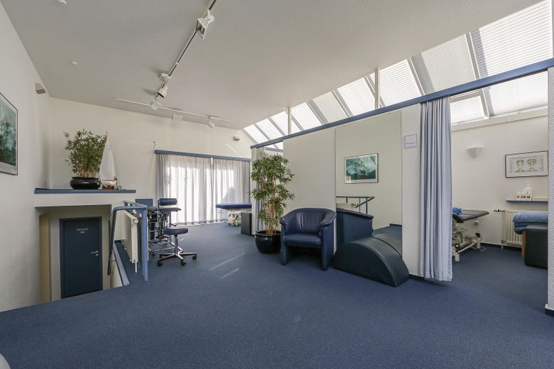 In vendita casa di alta qualità, molto ben curata, con fascino e due unità abitative – Wintergarten