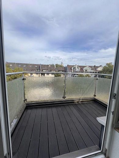 Penthouse-Maisonette der Extraklasse: Wohnen über zwei Ebenen mit 2 Balkonen und Aufzug – Foto 9