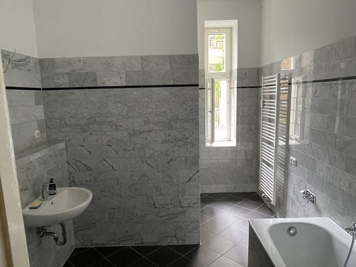 Encantador apartamento antiguo con balcón y ascensor en Hufelandstraße, Prenzlauer Berg – Foto 17