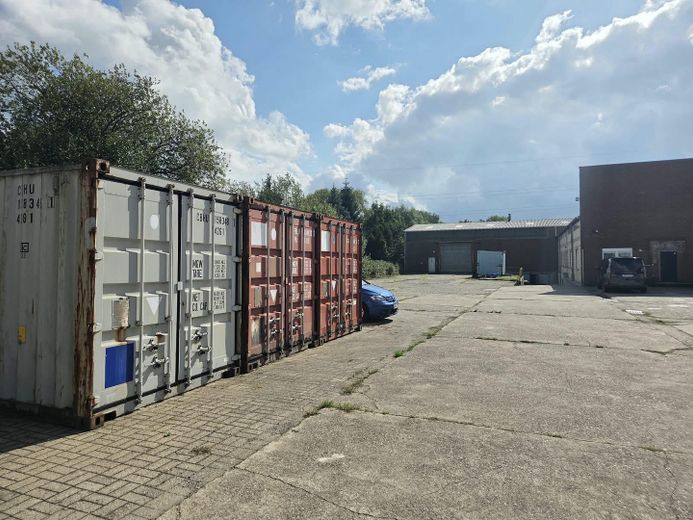 Trasteros, nave de 600/700 m², oficinas, plazas de aparcamiento en nave (turismos, autocaravanas), superficie al aire libre, contenedores – Foto 1