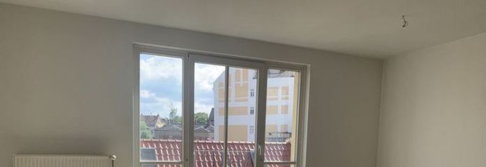 Altenburg* City Center* helle 2 Raum-Whg. * Wannanbad* Laminat* sep. Küche