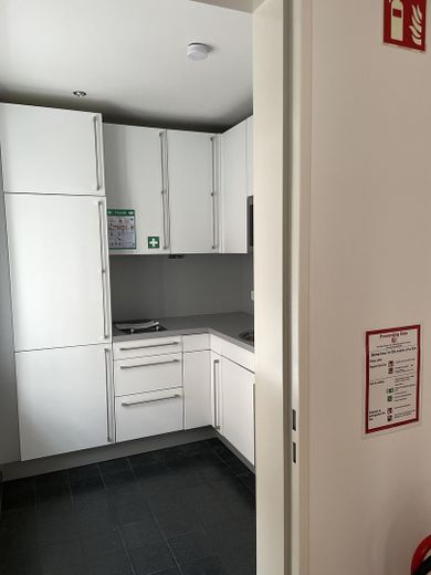 Workspace in Top-Lage: 3 Floors für dein Team im Herzen Münchens – OG 1 Küche