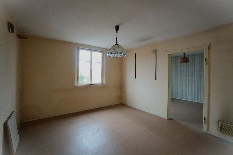 Familienprojekt mit Zukunft: Einfamilienhaus mit großem Grundstück und vielen Möglichkeiten – Schlafzimmer_3
