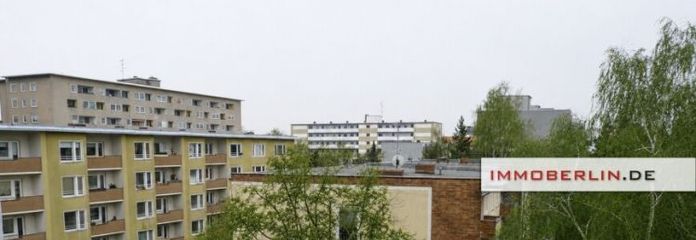 IMMOBERLIN.DE - Light-flooded apartment with quiet south-facing balcony in a popular location