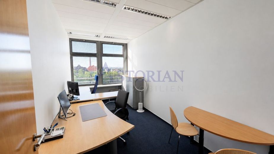 Ufficio full-service con vista sopra i tetti di Charlottenburg 
- ottimamente collegato – Büro