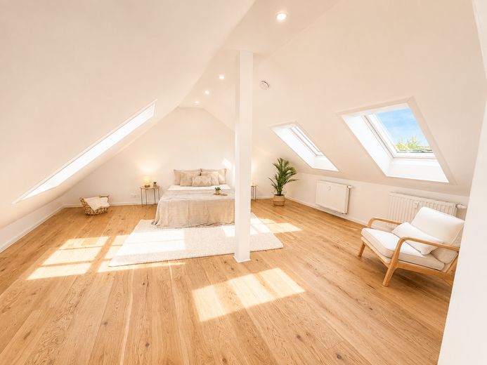**Traumhafte Maisonette-Wohnung in der Andreasvorstadt** Sofort einziehen // ohne Provision – Schlafen