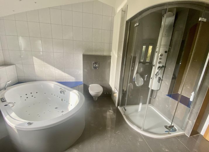 Einfamilienhaus offene Besichtigung am 27. September 14:00 bis 17:00 Uhr – Bad