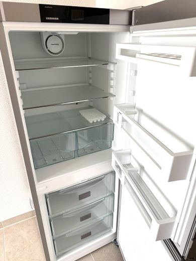 Zo goed als nieuw appartement in een meer-generatiewoning met garage, geschikt voor ouderen en drempelvrij – ...neuwertig