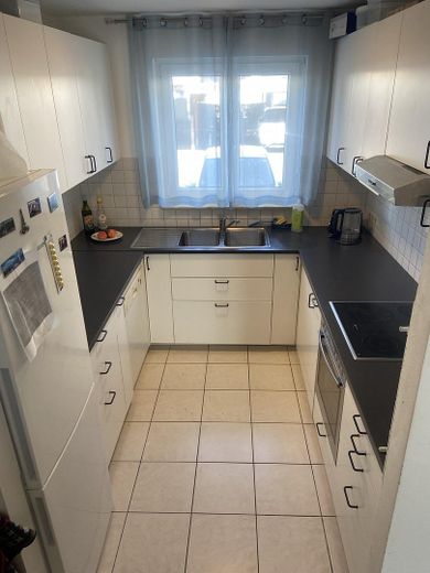 Środkowy segment szeregowca (bez prowizji) w Wiley, Neu-Ulm – Küche