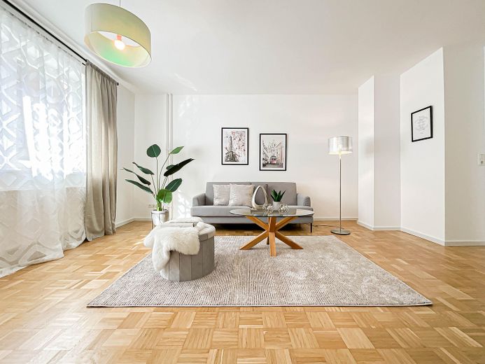 Wilhelmplatz ve Schreventeich yakınında, komisyonsuz, yeni yenilenmiş zemin kat dairesi ve park yeri – Wohnzimmer 3