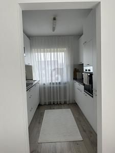 STILVOLL WOHNEN MIT EBK  &  BALKON – 1782124090_c624cd.jpg