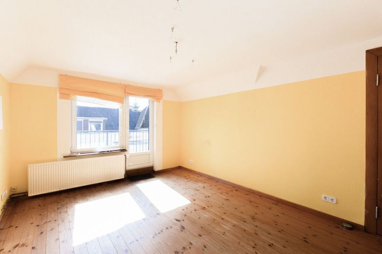 Großes Haus für Macher: Mehrgenerationen &amp; Potenzial – Durchgangszimmer 2