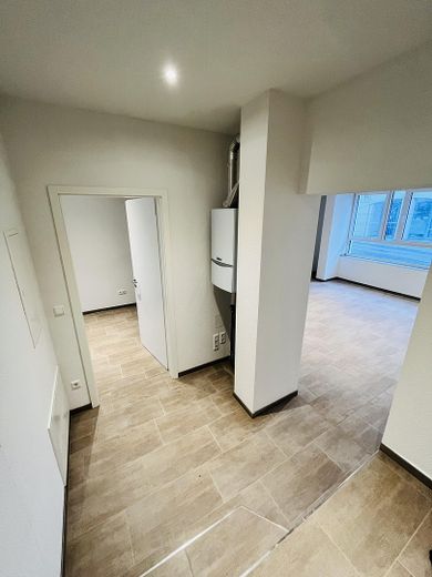 Modern wonen in Stuttgart-West | 53 m² | Inbouwkeuken | Vloerverwarming | Energetisch gerenoveerd – Flur / Eingang