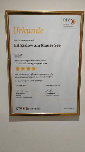 TOP-Altersvorsorge: 4-Sterne-Ferienhaus in ruhiger Lage nur 200m zum Plauer See – 4-Sterne-Auszeichnung