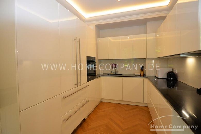 Prima occupazione - appartamento di lusso vicino a 
Ku´Damm con garage sotterraneo – 44955907d1887a60b7fa0f3490c65c9d19eaeee2.jpg