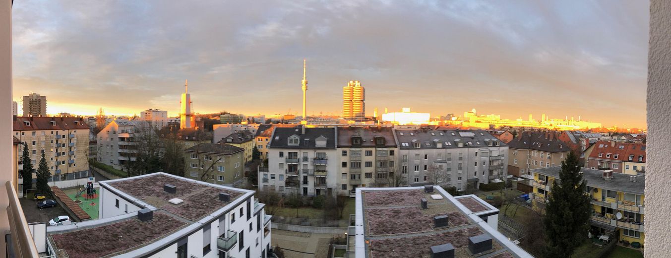 Luxus über den Dächern von München: stylisch möblierte 2-Zi-Whg. – Aussicht