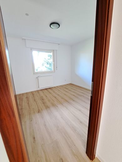 Komisyonsuz & müstakil: Dieburg’un en iyi konumunda geniş aile mutluluğu! – Kinderzimmer Nord