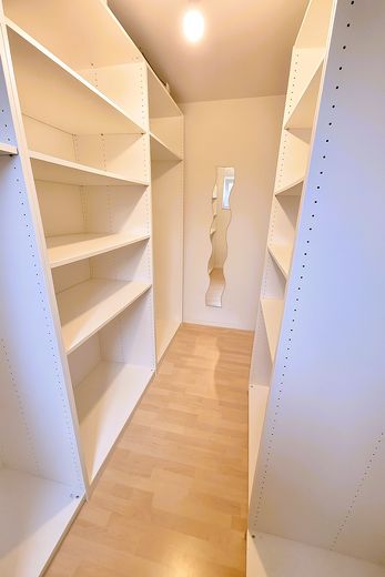 Ankleide-Abstellraum Sout.