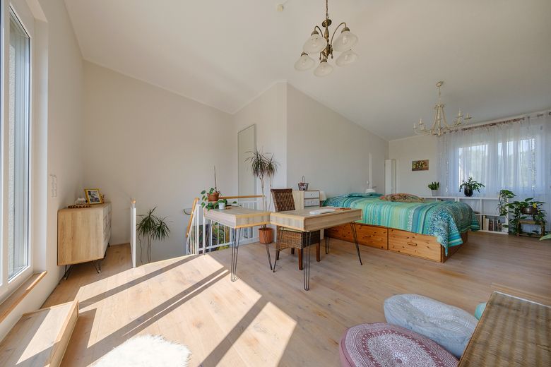 Oberneuland: Like-new end-of-terrace house with green views, roof terrace – commission-free – Atelier oder Schlafzimmer