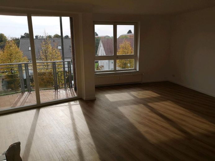 schöne, helle Wohnung in Schwerin Friedrichsthal – Foto 1