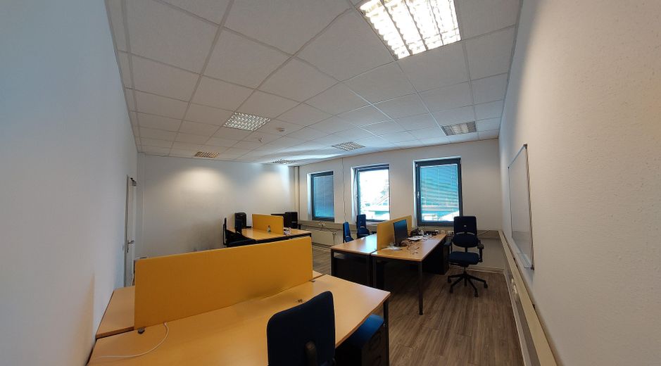 Provisionsfrei: 320 m² moderne Bürofläche in Unterschleißheim – „Plug & Play“ mit Solarstrom-Vorteil – Büro 2