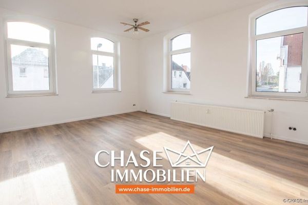 PRIMERA OCUPACIÓN - Luminoso apartamento antiguo reformado de 2,5 habitaciones en una zona residencial céntrica en Afferde / Hameln!
