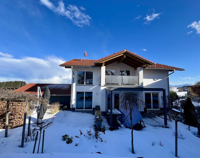 Südwestseite mit Pergola