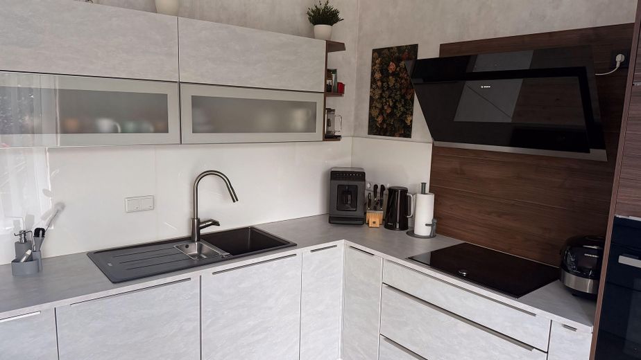 Hochwertige teilmöblierte 3-Zimmer-Wohnung mit Balkon – Foto 9