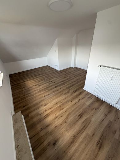 Modern wohnen auf zwei Ebenen – provisionsfrei – 2. Kinderzimmer DG