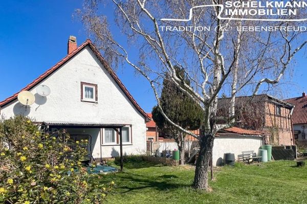 Kleines Einfamilienhaus mit 2 Scheunen auf Traumgrundstück in Erfurt/ Molsdorf