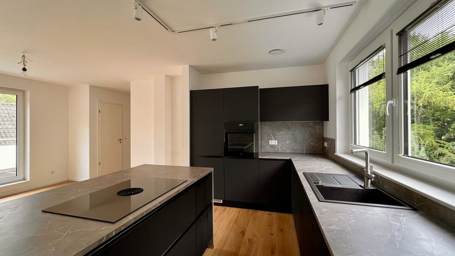 Penthouse I 3-Zimmer-Wohnung mit Süd-Dachterrasse & Aufzug – Küche