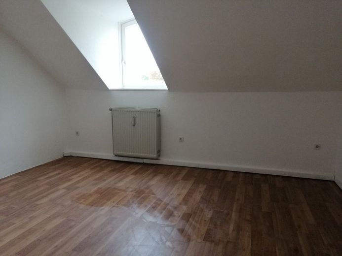 Dachgeschosswohnung in Höxter/Ottbergen zu vermieten – Schlafzimmer
