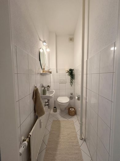 Provisionsfrei: Stilvolle 3-Zimmer-Wohnung mit Balkon in der Mainzer Neustadt – WC