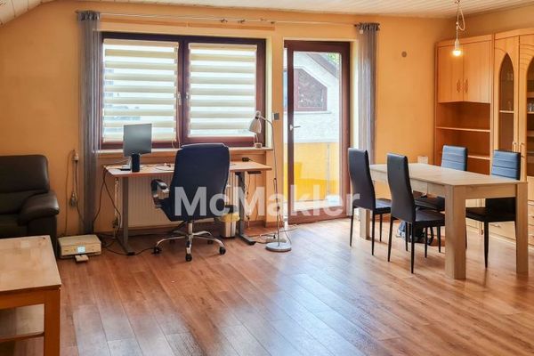 Gemütliches Nest unterm Dach – großzügige 3-Zimmer-Wohnung mit Balkon und viel Raum für eigene Ideen
