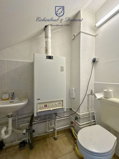 "Haus im Haus" 5-ZKB Wohnung + Stellplatz in Top-Lage nahe der Uni – WC DG