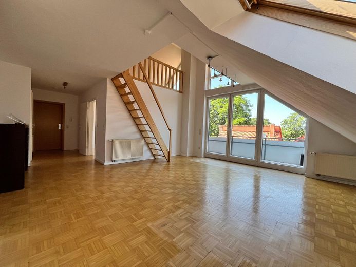 Maisonette-Wohnung mit offener Galerie – Super schöne Galeriewohnung