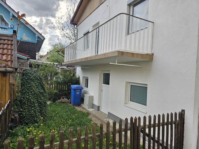 Vollständig renoviertes und modernisiertes 5-Zimmer-Einfamilienhaus in Eichendorf – Balkon und Garten
