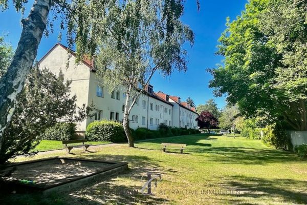 Ruhige gelegene 3-Zimmer Wohnung in Spandau-Willhemstadt auf parkähnlichem Grundstück, frei!