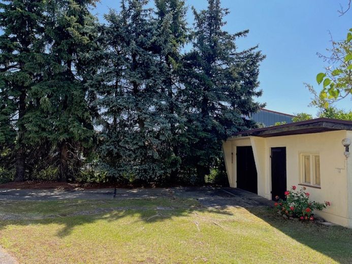 Garage mit Werkstatt