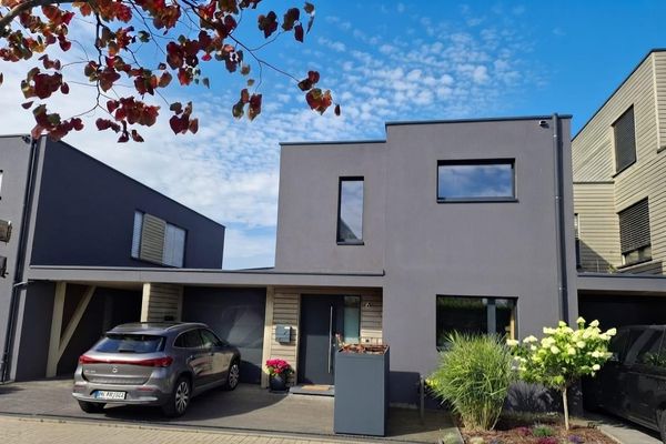 Exklusives Einfamilienhaus mit Wellnessgarten & Energieklasse A+ in Pulheim Zentrum