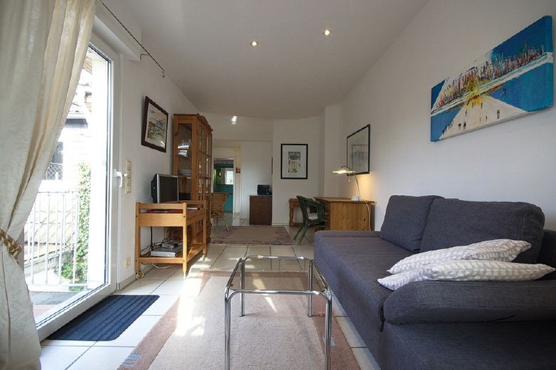 Helle, freundliche Wohnung mit Dachterrasse als Hotelalternative, gutes und ruhiges Wohnumfeld für Pendler – 16e36d37c26c5dd9459a01db1dfc627dae2139e9.jpg
