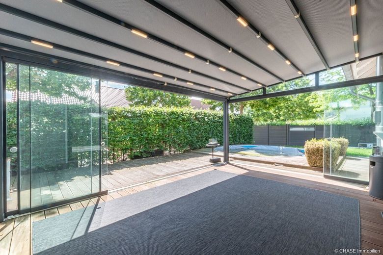 Moderne Wohneinheit in TOP-Wohnlage - Bestes Wohnen mit Garten und Pool in Hameln, Wangelist! – Wintergarten (geöffnet)